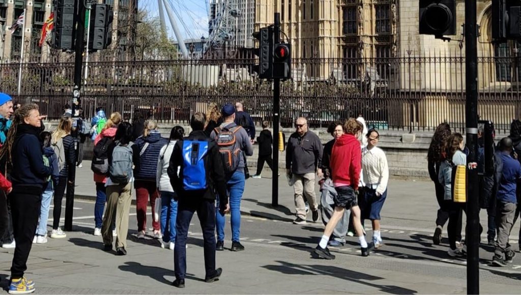 Varian Baru COVID Stratus muncul di kalangan warga Inggris