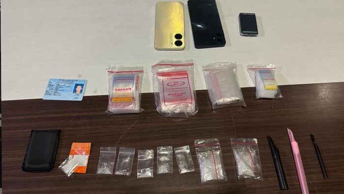 Barang bukti sabu yang disita polisi saat Luwu tangkap pengedar sabu