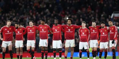 Manchester United tersingkirkan usai adu penalti melawan Grimsby Town di Piala Liga Inggris.