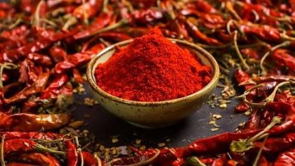 Bubuk cabai merah makanan pedas penyebab kanker