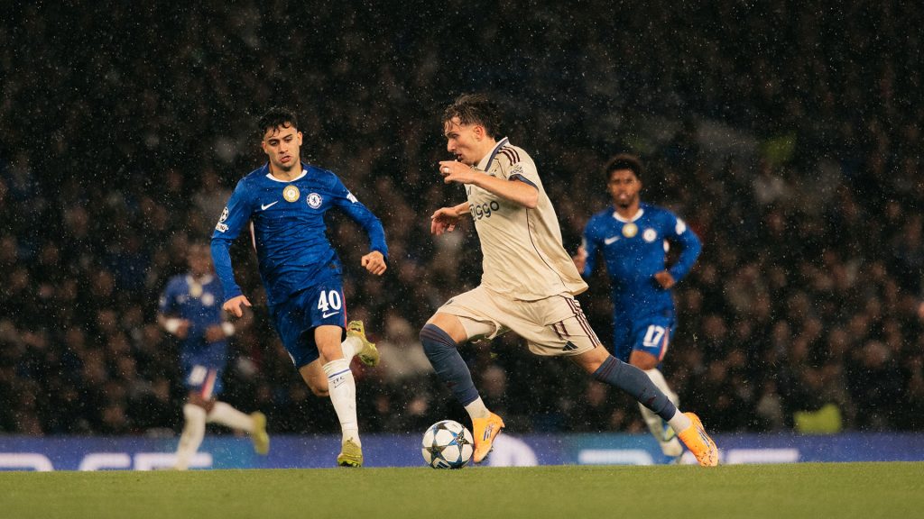 Pertandingan Chelsea vs Ajax di Liga Champions 2025/2026 di Stamford Bridge, di mana Chelsea menang 5-1.
