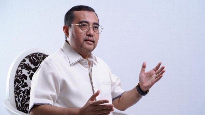 Yahya Zaini mendukung rencana pengiriman pekerja migran Indonesia.